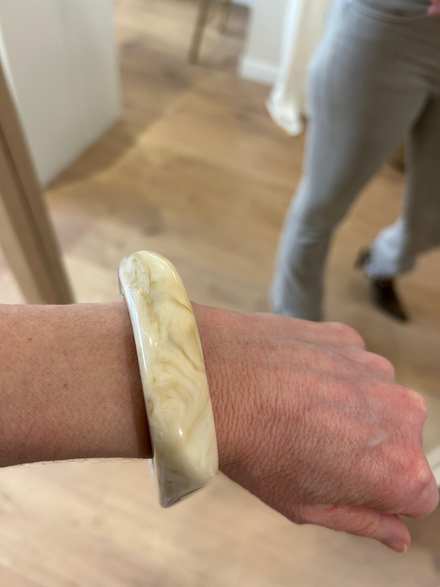 Pulsera cuadrada de Resina - Marfil