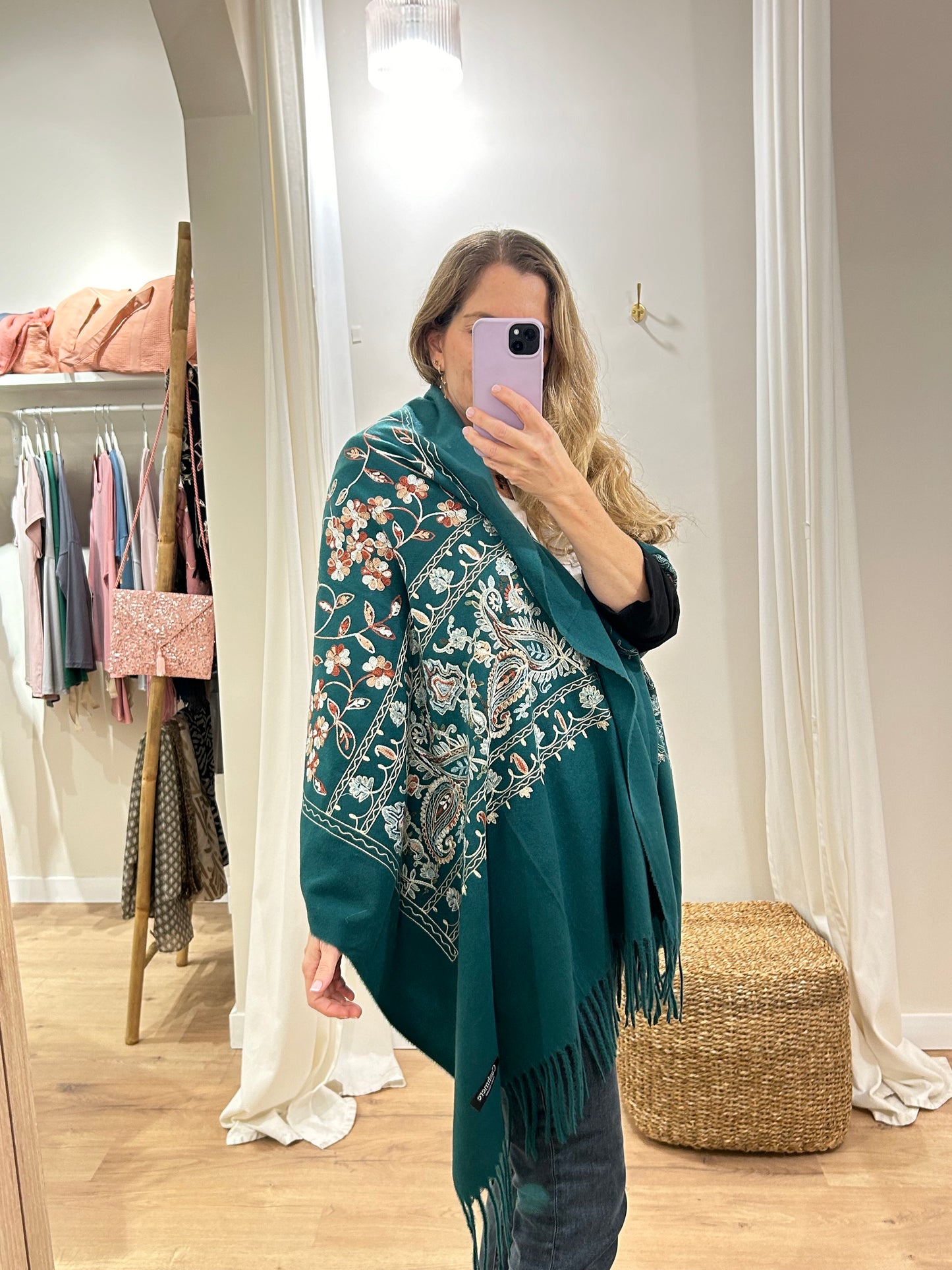 Pashmina Bordada - Varios Colores