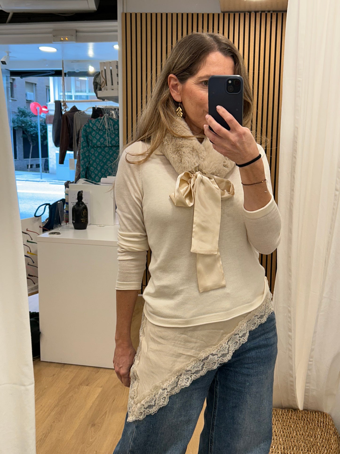 Cuello Pelito Lazada Crudo