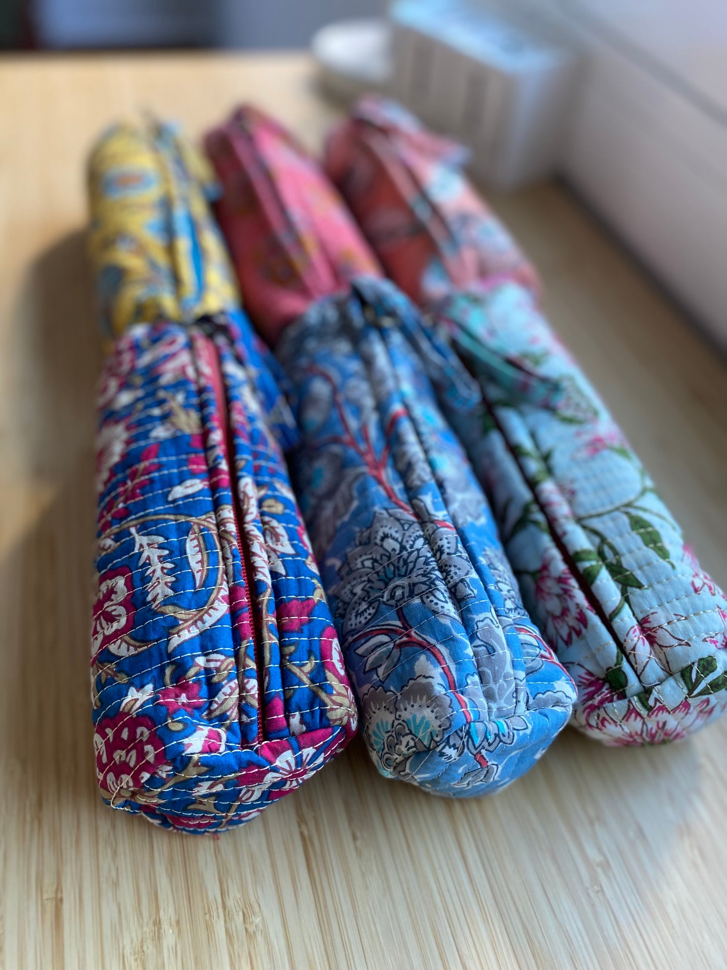 Estuche Acolchado (varios estampados)