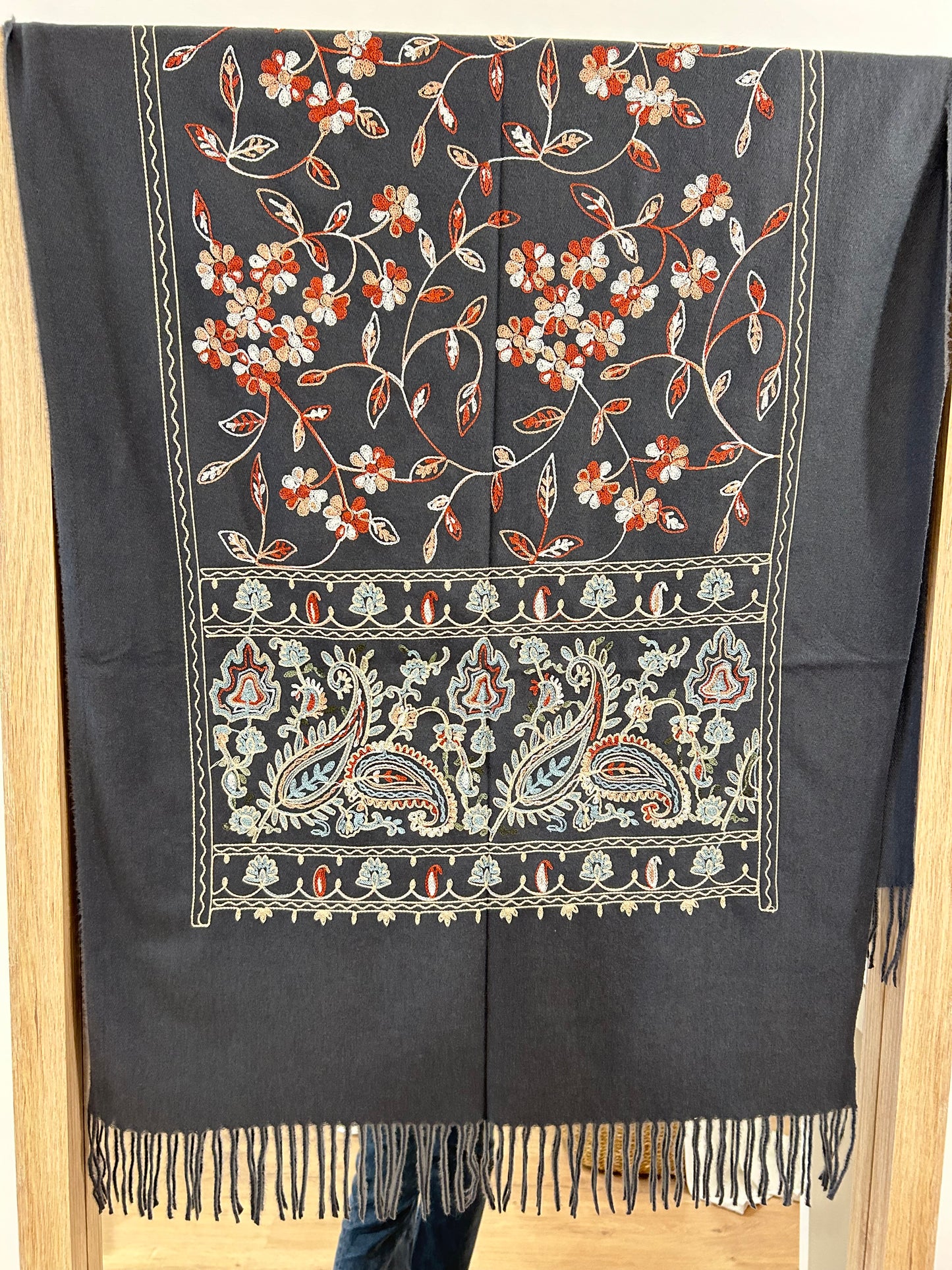 Pashmina Bordada - Varios Colores