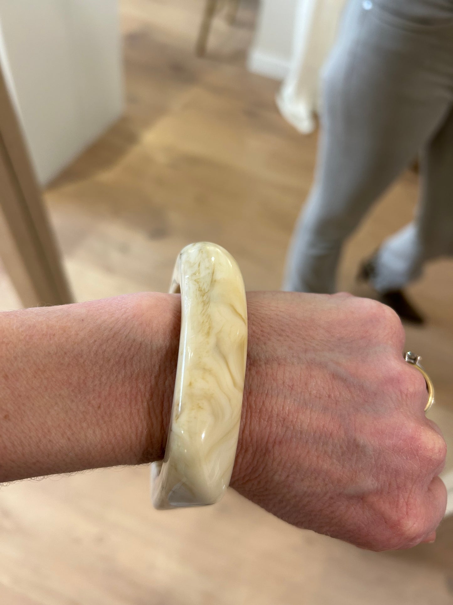 Pulsera cuadrada de Resina - Marfil