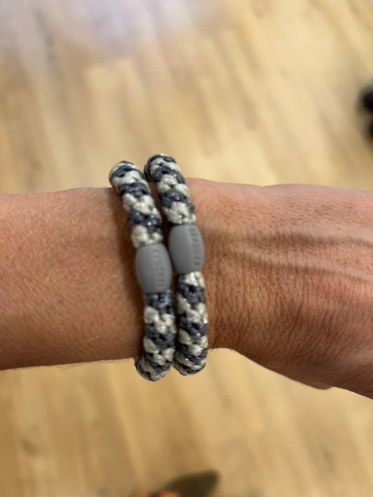 Goma de pelo KKnekki - Gris - Blanco