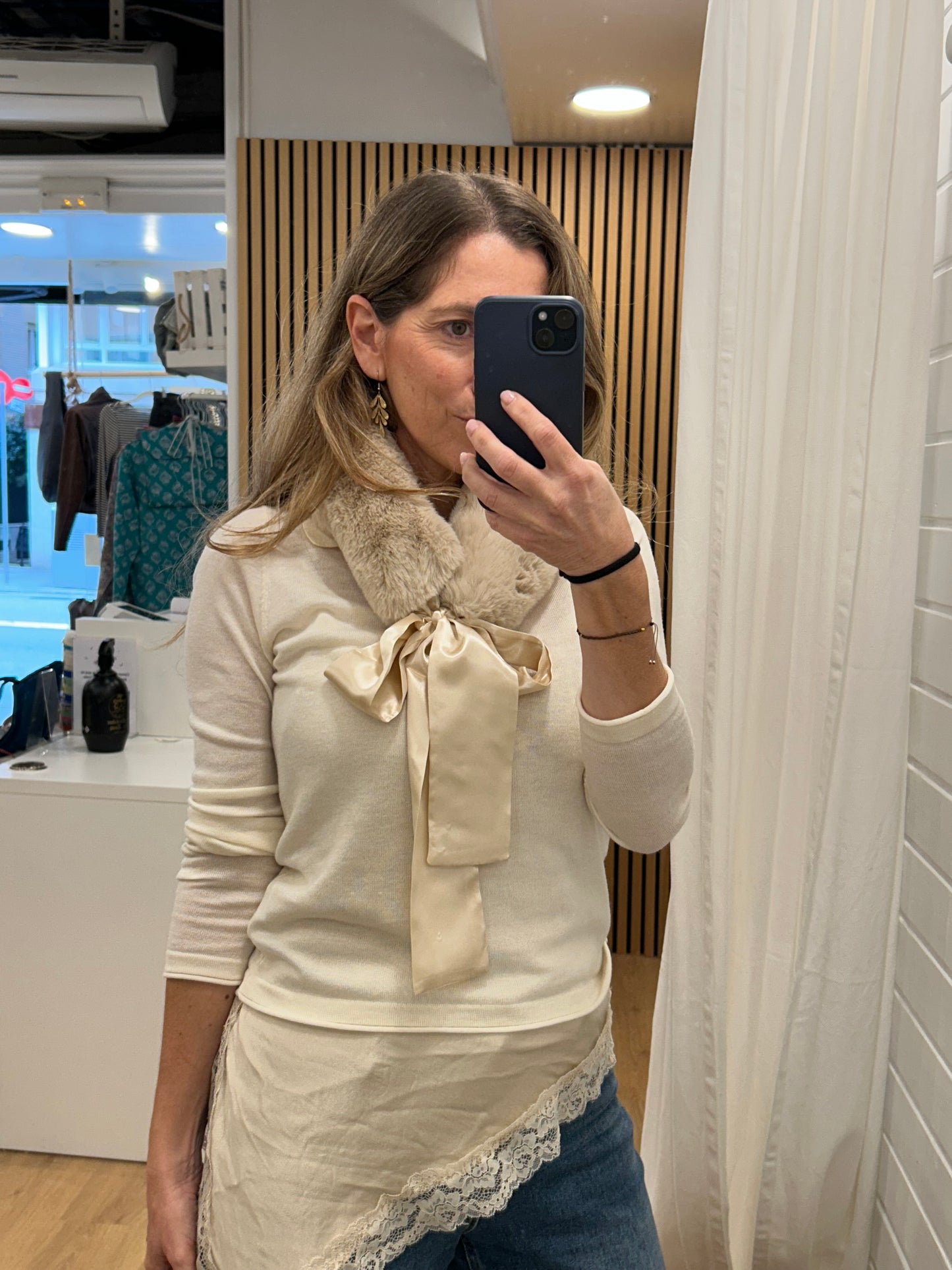 Cuello Pelito Lazada Crudo